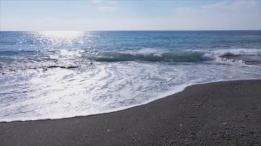 Bu stok görüntüler Türkiye kıyısı yakınlarındaki deniz manzarasını 8K çözünürlükte gösteriyor