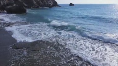 Bu stok görüntüler Türkiye kıyısı yakınlarındaki deniz manzarasını 8K çözünürlükte gösteriyor