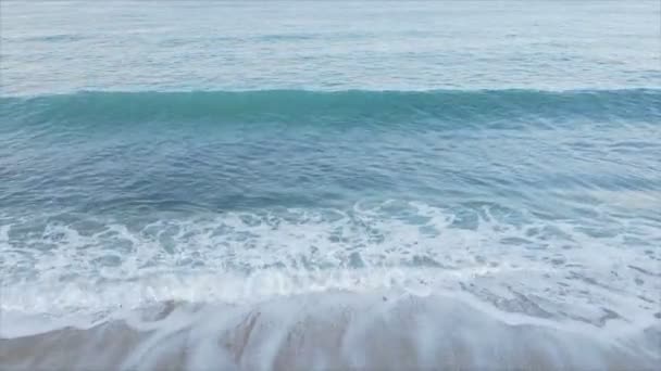 Αυτό Φιλμ Δείχνει Αεροφωτογραφία Της Θάλασσας Κοντά Στις Ακτές Της — Αρχείο Βίντεο