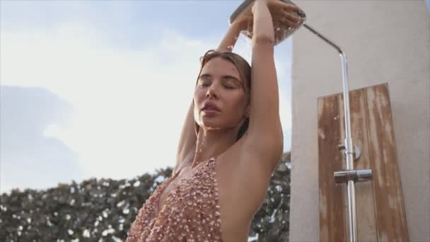 Ten Film Pokazuje Seksowną Kobietę Biorącą Prysznic Rozdzielczości — Wideo stockowe