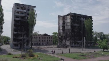 Bu video, Ukrayna 'daki savaşın sonucunu gösteriyor. Borodyanka, Bucha' da 8K çözünürlüklü bir yerleşim yeri.