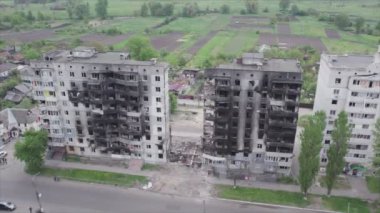 Bu video, Ukrayna 'daki savaşın sonucunu gösteriyor. Borodyanka, Bucha' da 8K çözünürlüklü bir yerleşim yeri.