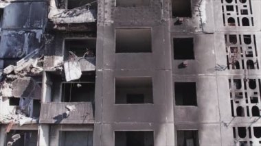 Bu video, Ukrayna 'daki savaşın sonucunu gösteriyor. Borodyanka, Bucha' da 8K çözünürlüklü bir yerleşim yeri.
