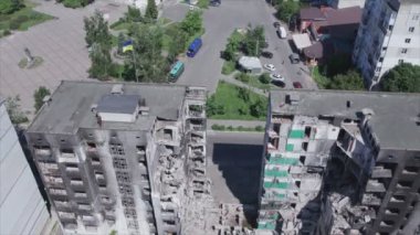 Bu video, Ukrayna 'daki savaşın sonucunu gösteriyor. Borodyanka, Bucha' da 8K çözünürlüklü bir yerleşim yeri.