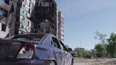 Bu video, Ukrayna 'daki savaşın sonucunu gösteriyor. Borodyanka, Bucha' da 8K çözünürlüklü bir yerleşim yeri.