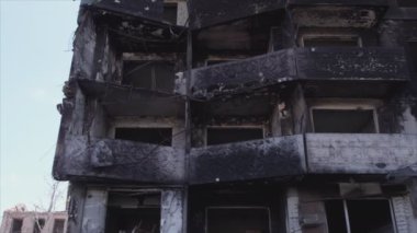 Bu video, Ukrayna 'daki savaşın sonucunu gösteriyor. Borodyanka, Bucha' da 8K çözünürlüklü bir yerleşim yeri.