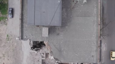 Bu video, Ukrayna 'daki savaşın sonucunu gösteriyor. Borodyanka, Bucha' da 8K çözünürlüklü bir yerleşim yeri.