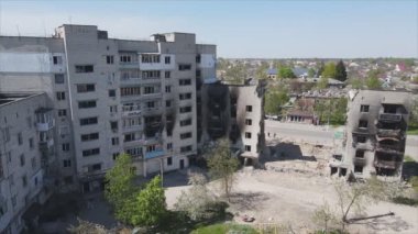 Bu video, Ukrayna 'daki savaşın sonucunu gösteriyor. Borodyanka, Bucha' da 8K çözünürlüklü bir yerleşim yeri.