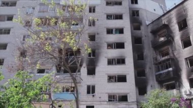 Bu video, Ukrayna 'daki savaşın sonucunu gösteriyor. Borodyanka, Bucha' da 8K çözünürlüklü bir yerleşim yeri.