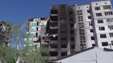 Bu video, Ukrayna 'daki savaşın sonucunu gösteriyor. Borodyanka, Bucha' da 8K çözünürlüklü bir yerleşim yeri.