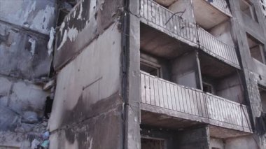 Bu video, Ukrayna 'daki savaşın sonucunu gösteriyor. Borodyanka, Bucha' da 8K çözünürlüklü bir yerleşim yeri.