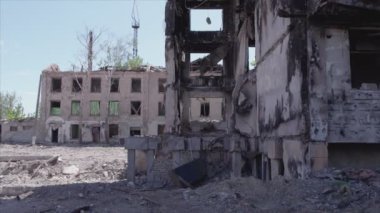 Bu video, Ukrayna 'daki savaşın sonucunu gösteriyor. Borodyanka, Bucha' da 8K çözünürlüklü bir yerleşim yeri.