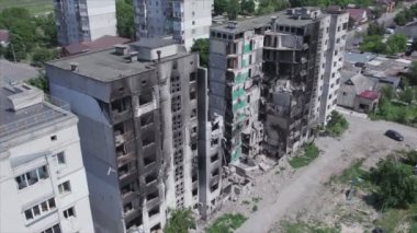 Bu video, Ukrayna 'daki savaşın sonucunu gösteriyor. Borodyanka, Bucha' da 8K çözünürlüklü bir yerleşim yeri.