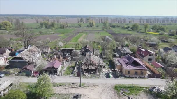 Denna Video Visar Efterdyningarna Kriget Ukraina Förstörd Bostadshus Borodyanka Bucha — Stockvideo