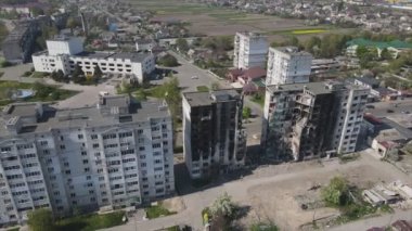 Bu video, Ukrayna 'daki savaşın sonucunu gösteriyor. Borodyanka, Bucha' da 8K çözünürlüklü bir yerleşim yeri.