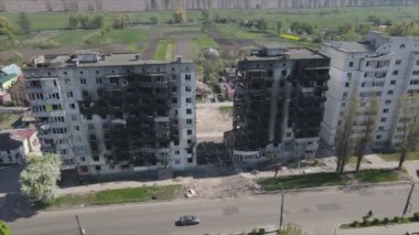 Bu video, Ukrayna 'daki savaşın sonucunu gösteriyor. Borodyanka, Bucha' da 8K çözünürlüklü bir yerleşim yeri.