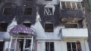 Bu video, Ukrayna 'daki savaşın sonucunu gösteriyor. Borodyanka, Bucha' da 8K çözünürlüklü bir yerleşim yeri.