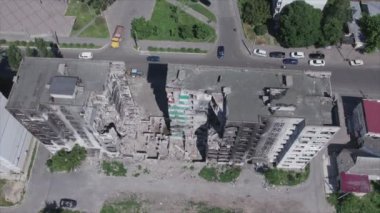 Bu video, Ukrayna 'daki savaşın sonucunu gösteriyor. Borodyanka, Bucha' da 8K çözünürlüklü bir yerleşim yeri.