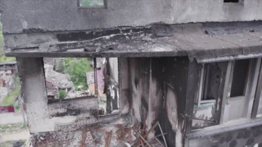 Bu video, Ukrayna 'daki savaşın sonucunu gösteriyor. Borodyanka, Bucha' da 8K çözünürlüklü bir yerleşim yeri.