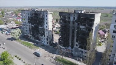 Bu video, Ukrayna 'daki savaşın sonucunu gösteriyor. Borodyanka, Bucha' da 8K çözünürlüklü bir yerleşim yeri.