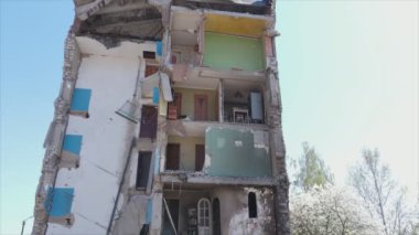 Bu video, Ukrayna 'daki savaşın sonucunu gösteriyor. Borodyanka, Bucha' da 8K çözünürlüklü bir yerleşim yeri.