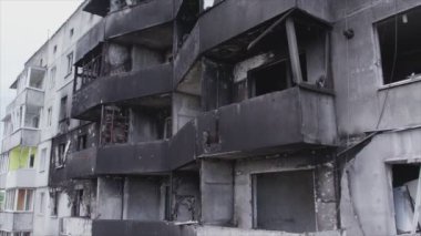 Bu video, Ukrayna 'daki savaşın sonucunu gösteriyor. Borodyanka, Bucha' da 8K çözünürlüklü bir yerleşim yeri.
