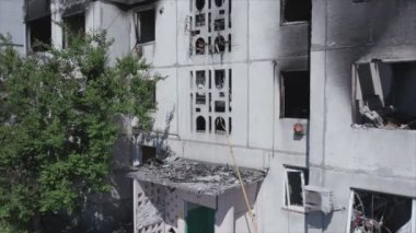 Bu video, Ukrayna 'daki savaşın sonucunu gösteriyor. Borodyanka, Bucha' da 8K çözünürlüklü bir yerleşim yeri.