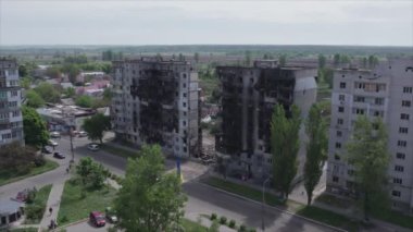 Bu video, Ukrayna 'daki savaşın sonucunu gösteriyor. Borodyanka, Bucha' da 8K çözünürlüklü bir yerleşim yeri.