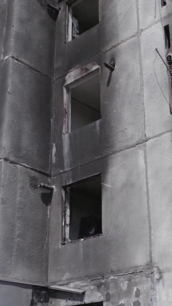 Cette Vidéo Verticale Montre Bâtiment Résidentiel Détruit Borodyanka Quartier Bucha — Video
