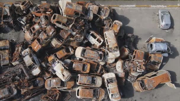 Этом Видео Показана Свалка Расстрелянных Сожженных Автомобилей Ирпене Район Разрешении — стоковое видео