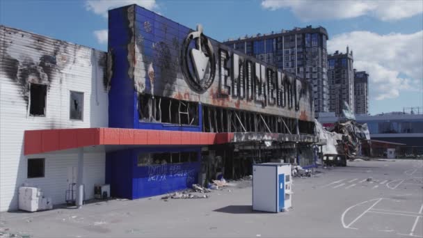 Stock Video Shows Destroyed War Building Shopping Center Bucha Ukraine — Stock Video