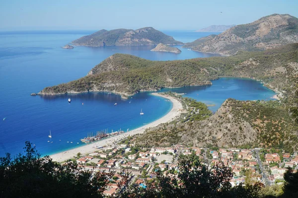 Veduta Una Città Una Delle Baie Sulla Costa Della Turchia — Foto Stock