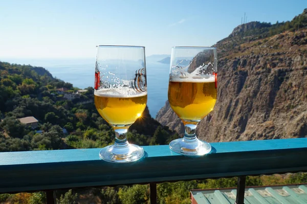 Glass Beer Fence Butterfly Bay Southern Turkey — Stock Photo, Image