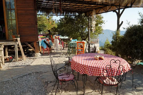 Lycian Yolu 'ndaki turistler için bir otel. Boğa dağları. Güney Türkiye. 