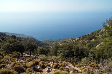 Türkiye 'deki Lycian Yolu boyunca Akdeniz kıyı şeridinin panoraması.