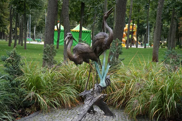 조각품들 공원을 장식한다 도심이요 우크라이나 하르키우 하르키우 지역의 하르키우 — 스톡 사진