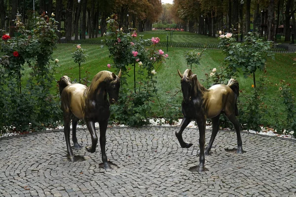 Bronze Sculptures Adorn Gorky Park City Center Kharkiv Kharkiv Region — Stock Photo, Image