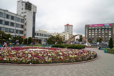 Kharkiv, Harkiv bölgesi, Ukrayna - 09 22 2021. Harkiv 'deki ana tren istasyonu..