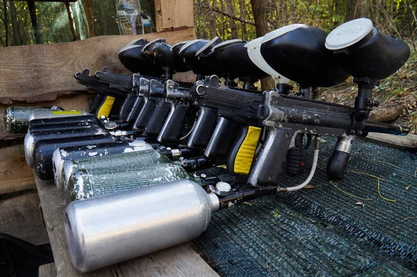 Pistolas Paintball Viejas Que Disparan Bolas Pintura — Foto de Stock