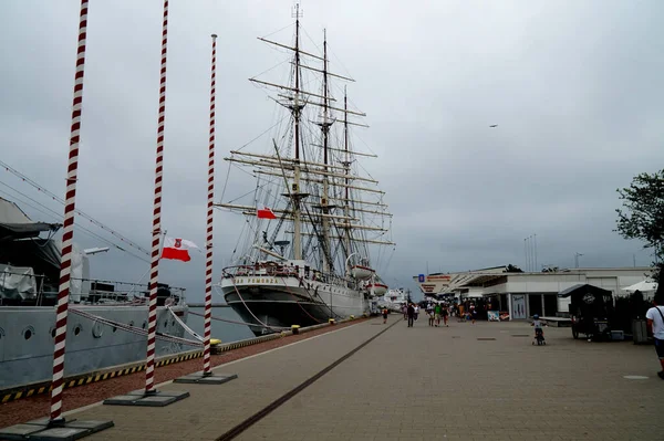Los Barcos Están Amarrados Orilla Terraplén Ciudad Gdynia Polonia — Foto de Stock