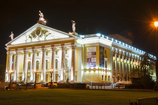 Byggnaden för opera och balett theatre i chelyabinsk, Ryssland Royaltyfria Stockbilder