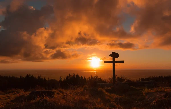 kovboy şapkası çapraz