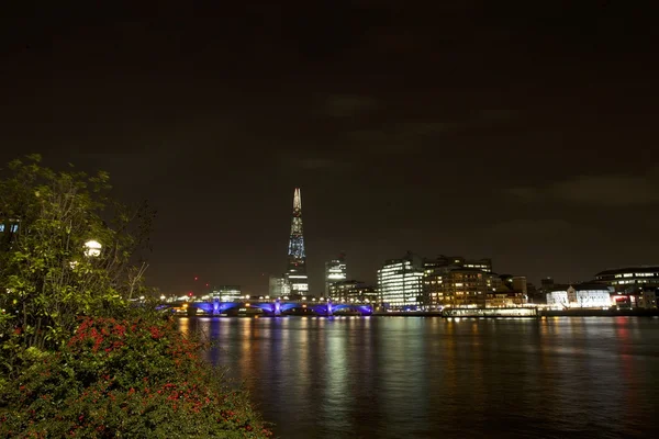 Natt promenad i london — Stockfoto