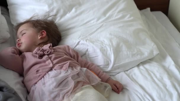 Authentic Two Cute Little Girls Sister Sleeping Sweetly Together In Comfortable White Bed. Beautiful Tired Child Have Rest Time Gently Soothing. Kids Resting. Care, Childhood, Parenthood, Life concept — Stock Video