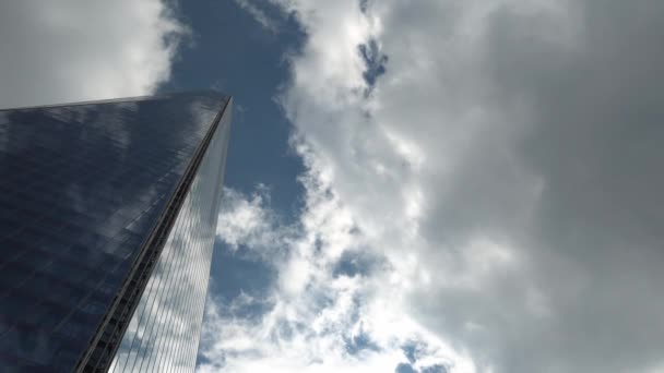 Voo Avião Sobre Centro Negócios Arranha Céus Londres Vista Inferior — Vídeo de Stock