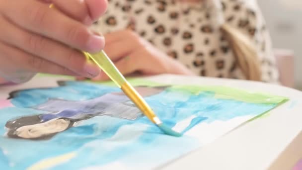 Talented Creative Child Girl Female Artist Draws Her Hands Paper — Stock videók