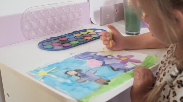 Talented Creative Child Girl Female Artist Draws Her Hands Paper — Vídeos de Stock