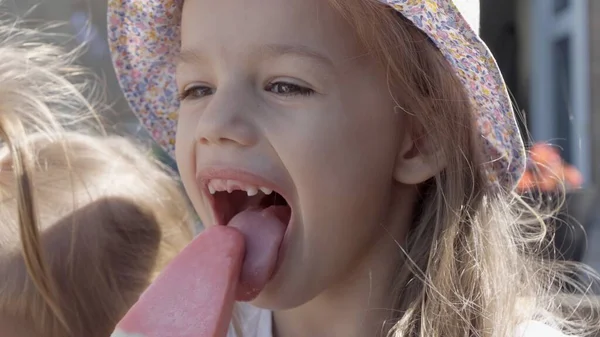 Close Portrait Girl Enjoys Delicious Ice Cream Cone Child Eating — Stockfoto