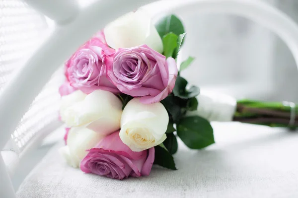 Un bellissimo mazzo di rose — Foto Stock
