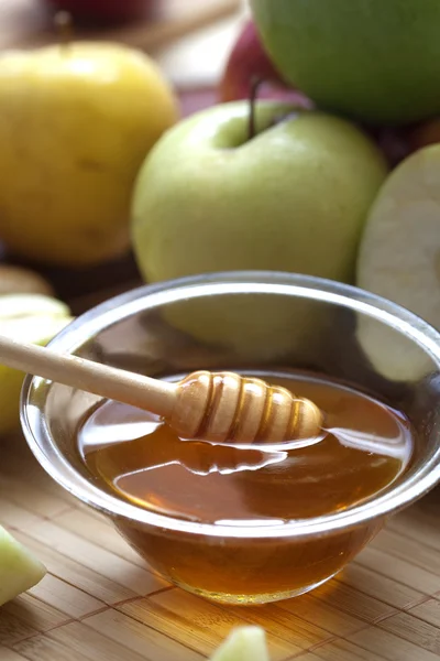 Honey and fruit — Stock Photo, Image